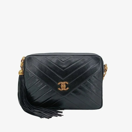 jah67-chanel-vintage-black-lambskin-gold-chain-camera-bag