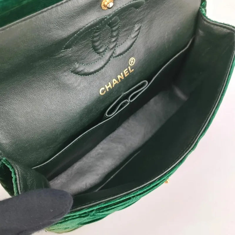c500-chanel-vintage-green-velvet-23cm-classic-flap-bag