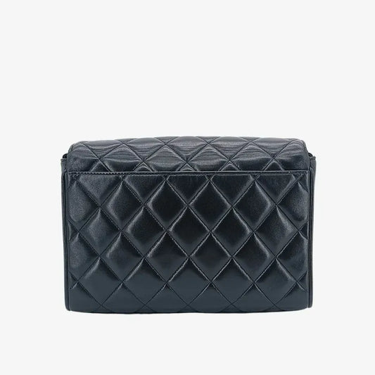 rb213-chanel-vintage-black-lambskin-quilted-flap-bag