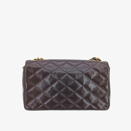 jr621-chanel-vintage-brown-lambskin-pointed-flap-bag