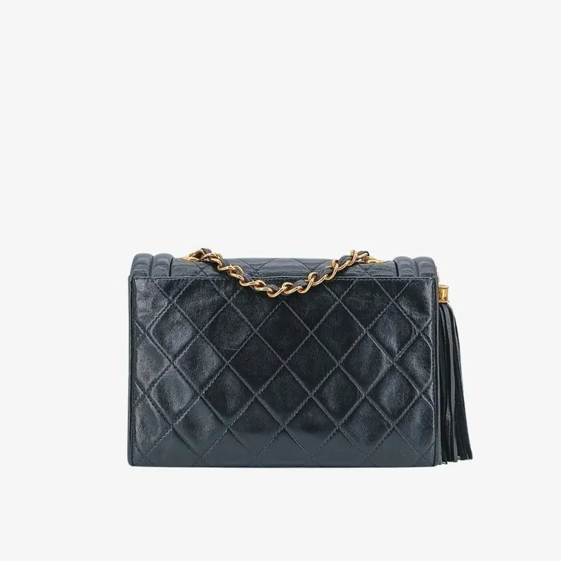 ra135-chanel-vintage-black-lambskin-quilted-flap-bag