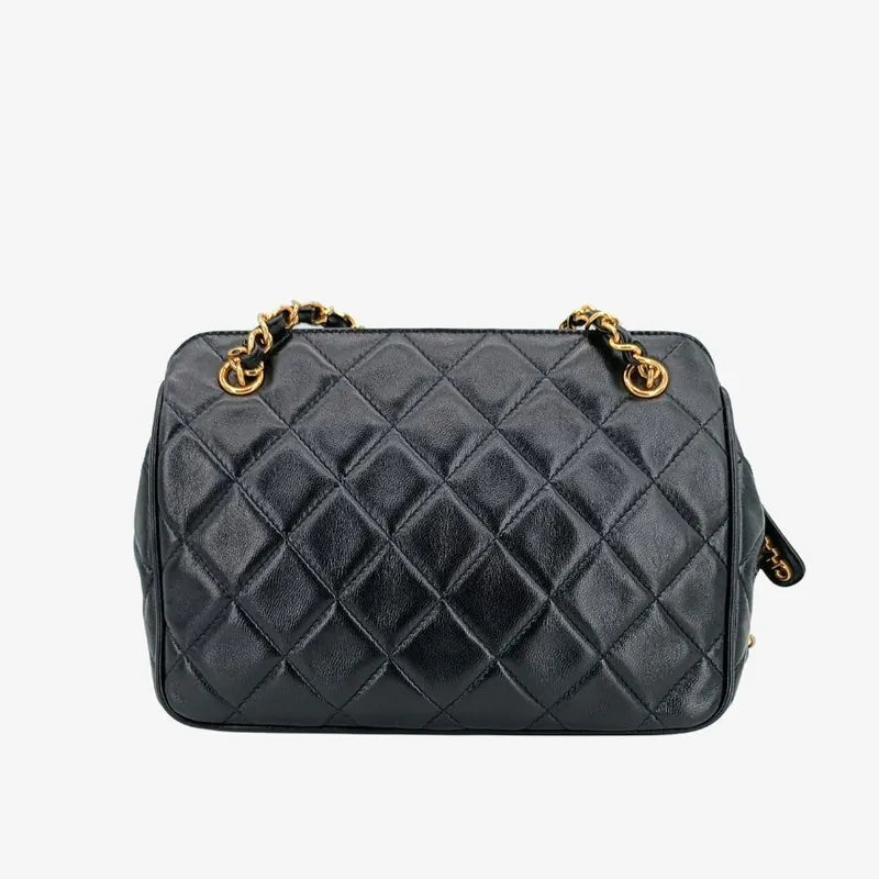 jah148-chanel-vintage-black-lambskin-quilted-camera-bag