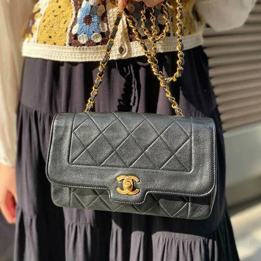 jr660-chanel-vintage-black-lambskin-quilted-flap-bag