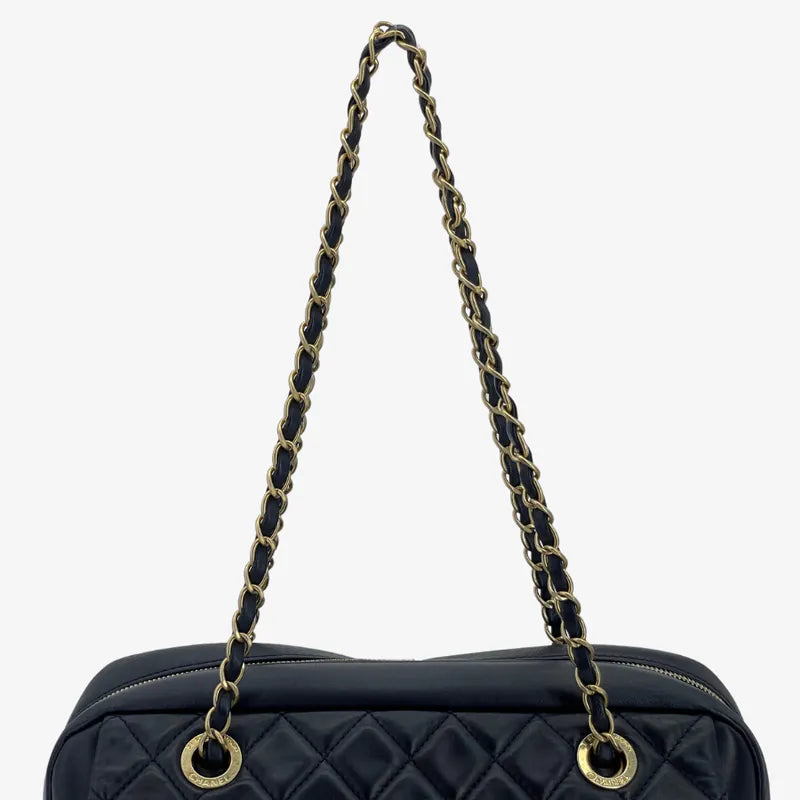 jah189-chanel-vintage-navy-lambskin-quilted-camera-bag