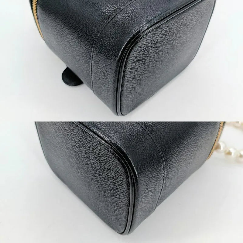 ra904-chanel-vintage-black-caviar-leather-cosmetic-bag