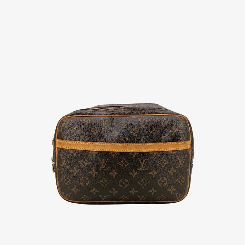 js371-louis-vuitton-reporter