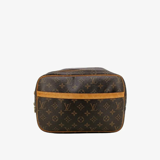 js371-louis-vuitton-reporter