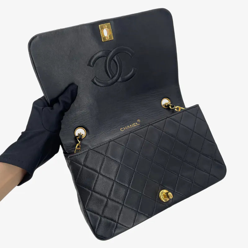 c542-chanel-vintage-black-lambskin-full-flap-bag