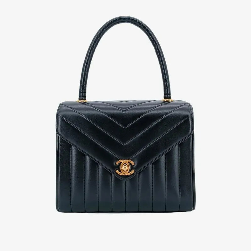 sh011-chanel-vintage-black-lambskin-vertical-chevron-handbag