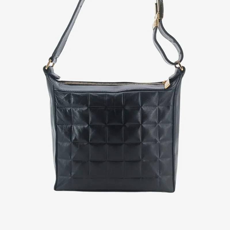 rb011-chanel-vintage-black-lambskin-chocolate-bar-handbag