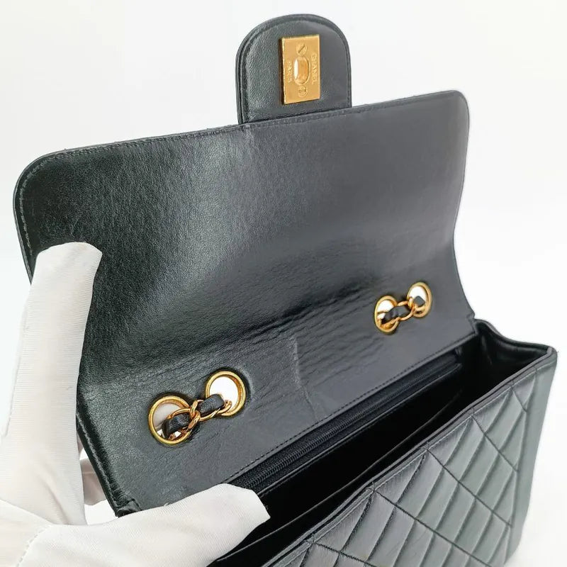 ju373-chanel-vintage-black-lambskin-quilted-flap-bag