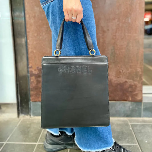 ra556-chanel-vintage-black-lambskin-embroidered-logo-tote-bag