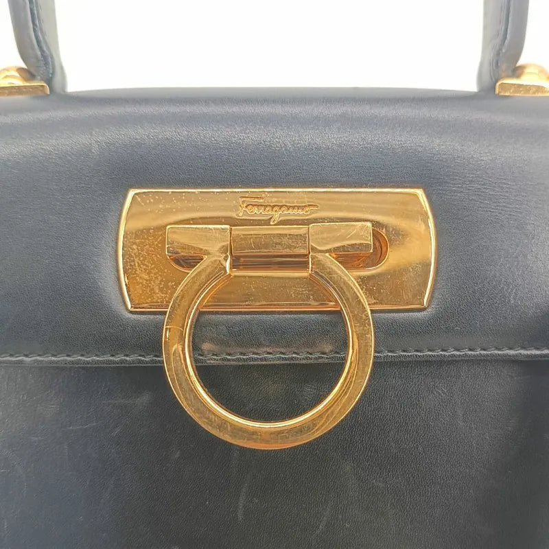 js463-salvatore-ferragamo-black-leather-gancini-shoulder-bag