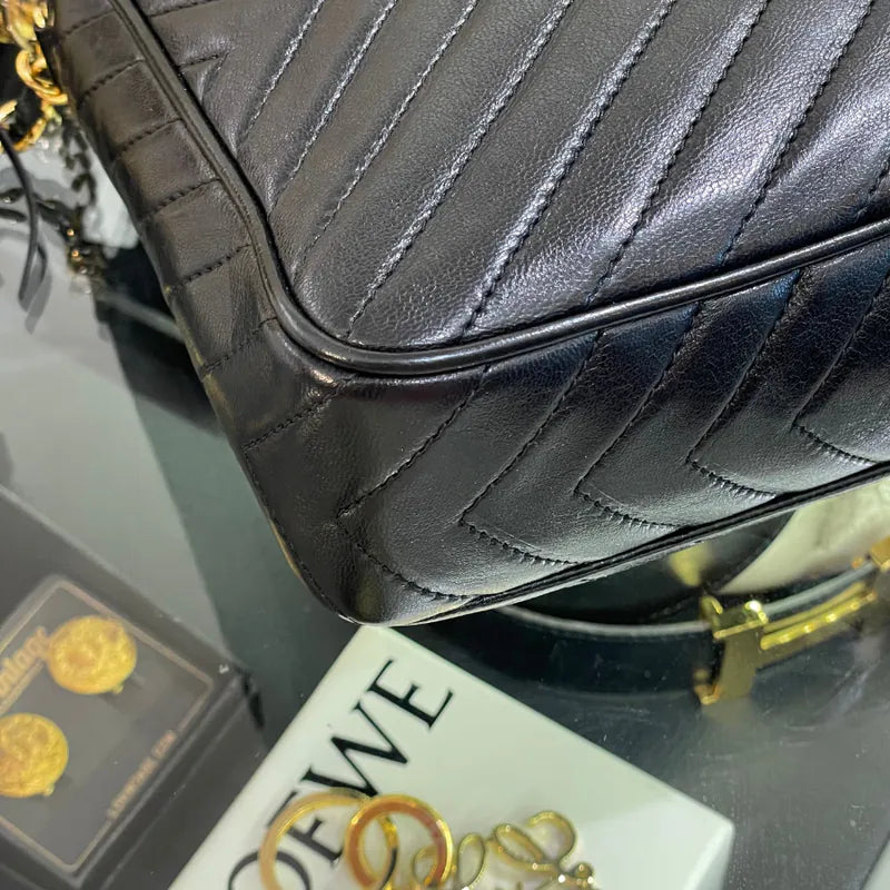jw596-chanel-vintage-black-lambskin-chevron-camera-bag