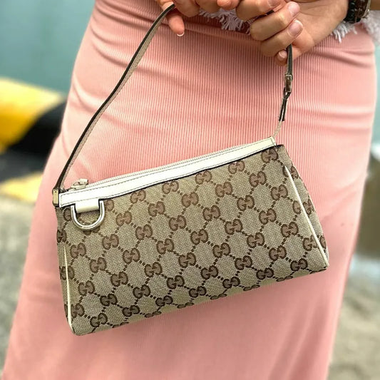 js942-gucci-brown-canvas-bag