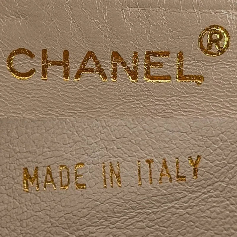 jah160-chanel-vintage-beige-lambskin-quilted-camera-bag