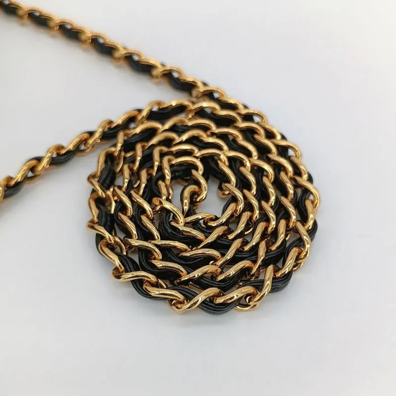 jr466-chanel-vintage-black-lambskin-tassel-camera-bag