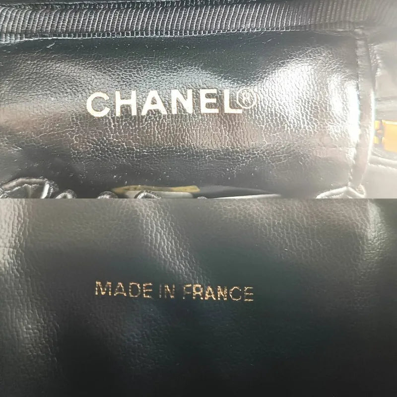 jah70-chanel-vintage-black-caviar-leather-cosmetic-bag