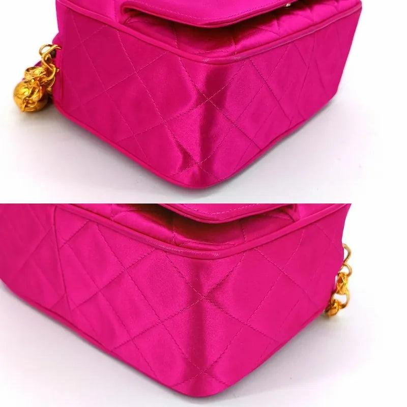 jt569-chanel-vintage-pink-satin-tassels-gold-chain-camera-bag