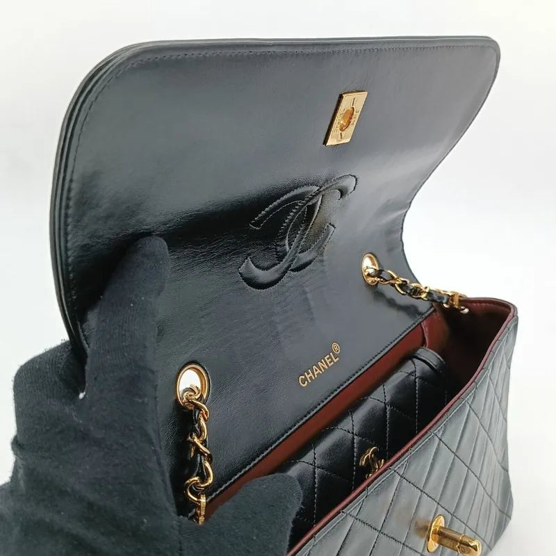 jr533-chanel-vintage-black-lambskin-quilted-flap-bag