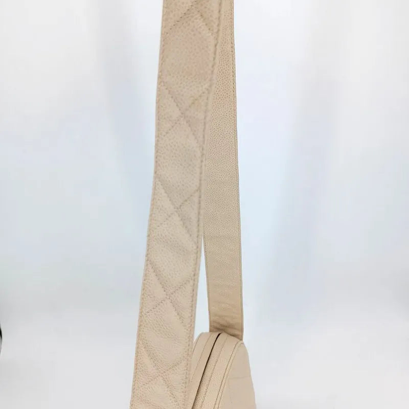 js705-chanel-vintage-beige-caviar-leather-quilted-camera-bag