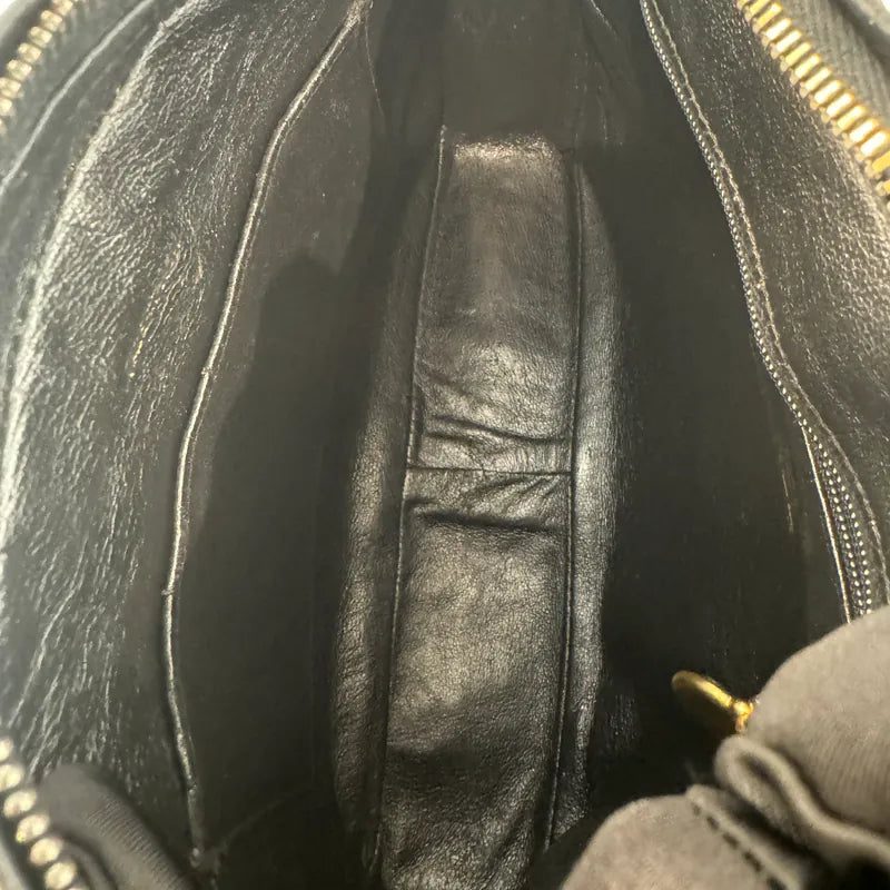 jw935-chanel-vintage-black-caviar-leather-triple-cc-camera-bag