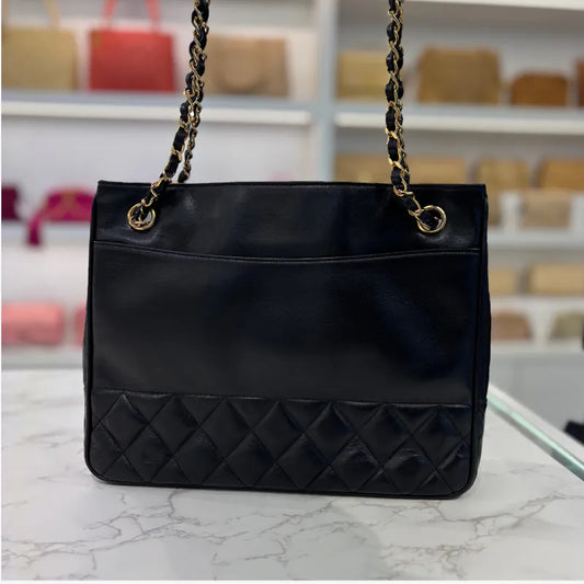 jw553-chanel-vintage-black-lambskin-quilted-tote-bag