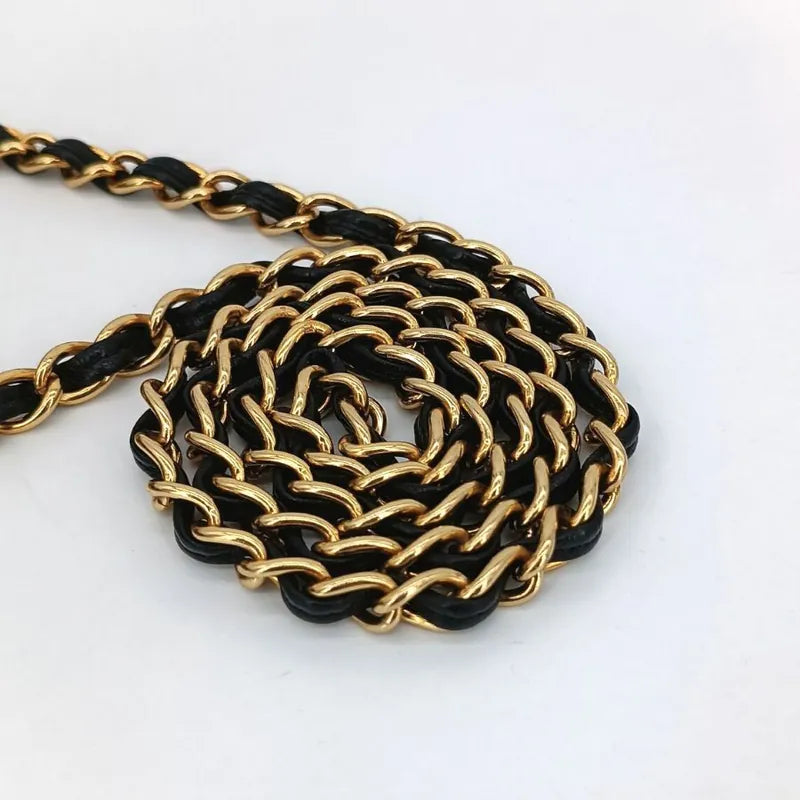 js913-chanel-vintage-black-lambskin-quilted-flap-bag