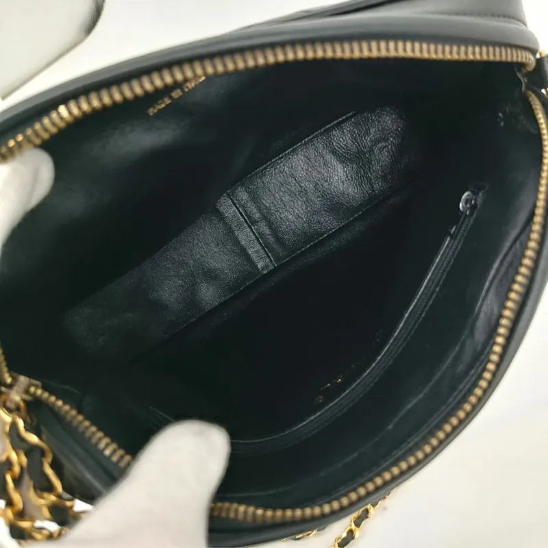 jr540-chanel-vintage-black-lambskin-tassel-camera-bag