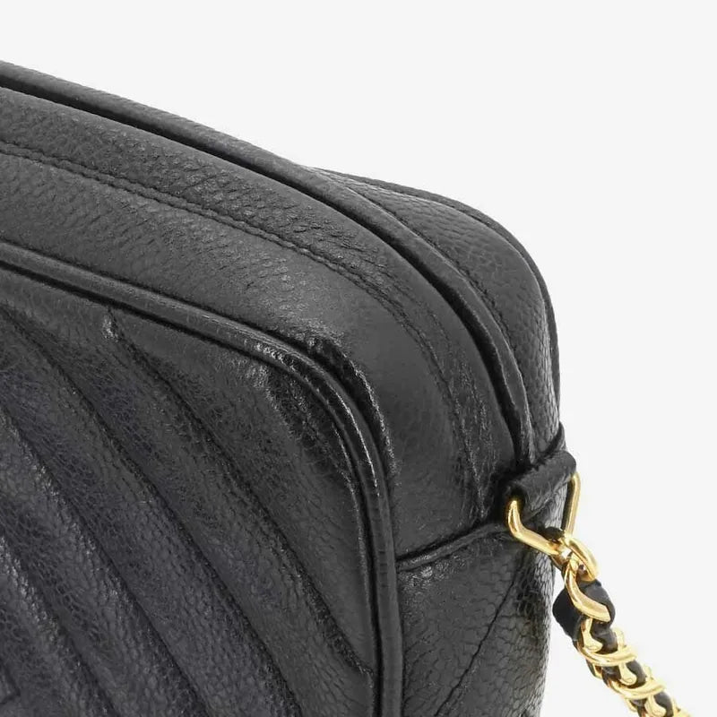 jr631-chanel-vintage-black-caviar-leather-tassel-camera-bag