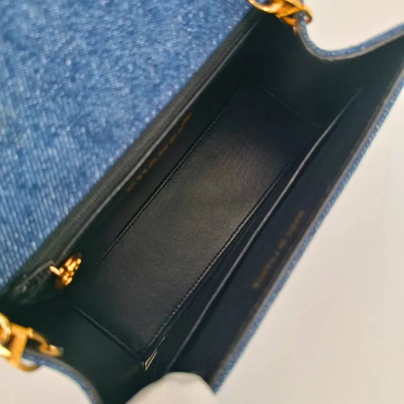 jw079-chanel-vintage-blue-denim-trapezoid-flap-bag