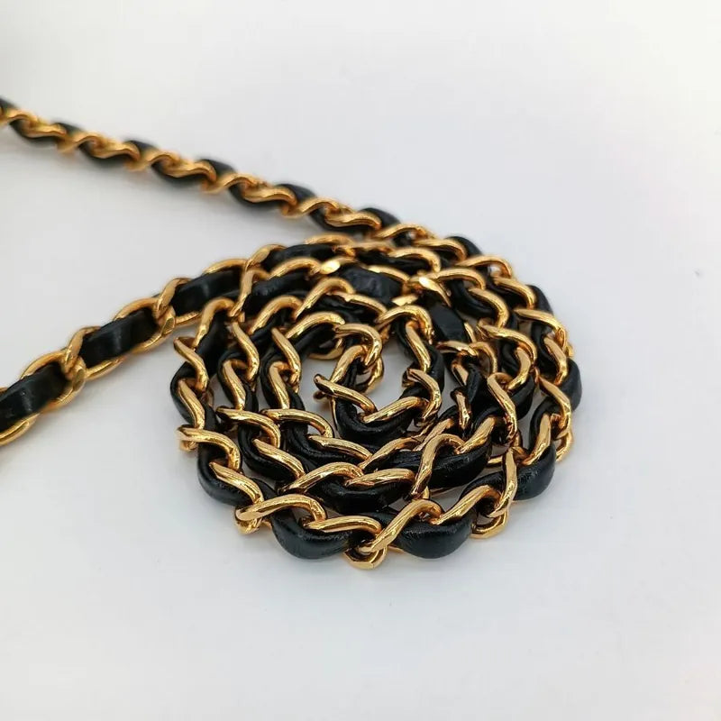 js722-chanel-vintage-black-lambskin-23cm-classic-flap-bag