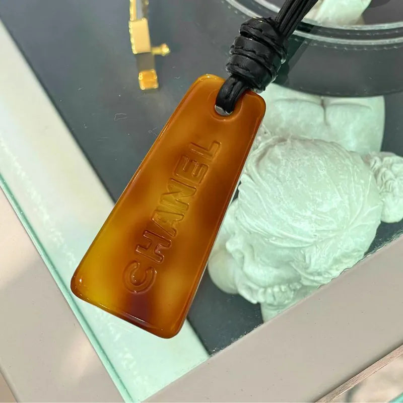 rc239-chanel-vintage-black-lambskin-embossed-logo-tote-bag