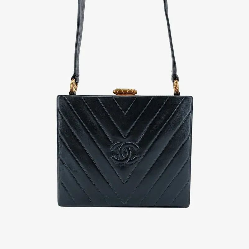 jah110-chanel-vintage-black-lambskin-chevron-box-bag