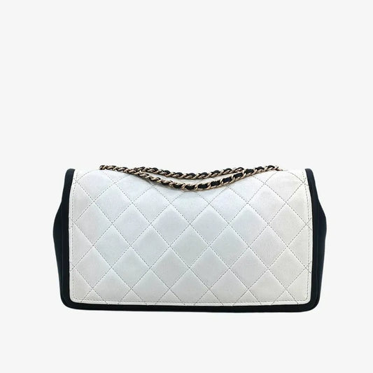 ra473-chanel-vintage-bicolor-white-black-calfskin-flap-bag