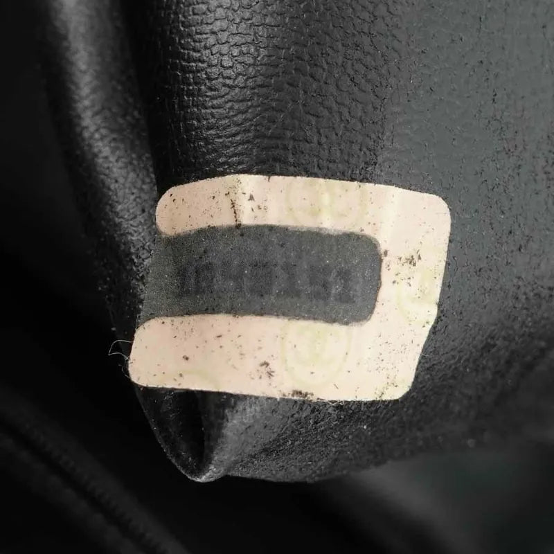 jq847-chanel-vintage-black-caviar-leather-quilted-vanity-case