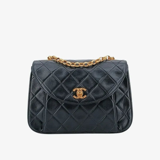 c406-chanel-vintage-black-lambskin-gold-chain-flap-bag