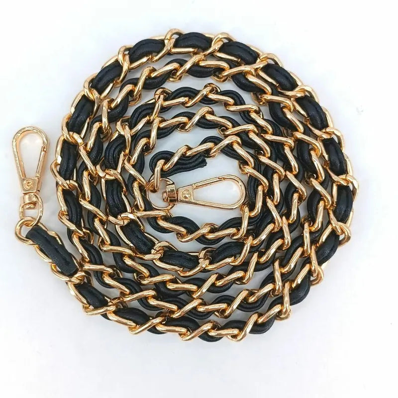 jt042-chanel-vintage-black-caviar-leather-cosmetic-bag