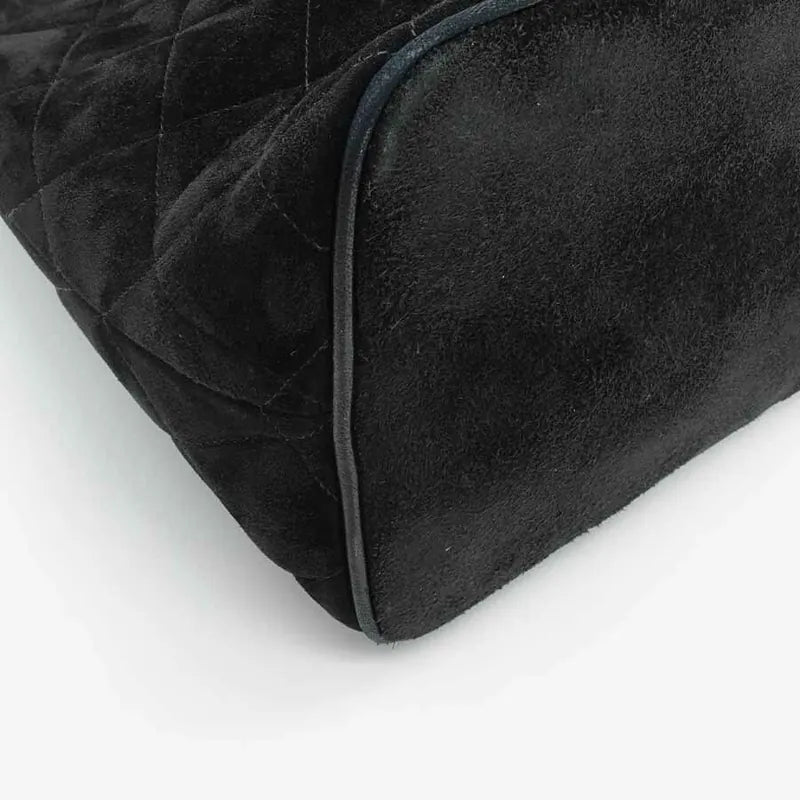 c183-chanel-vintage-black-suede-quilted-tote-bag