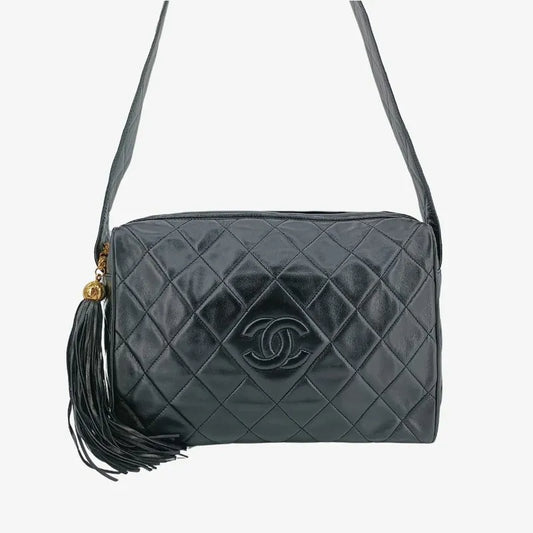 ju947-chanel-vintage-black-lambskin-quilted-camera-bag
