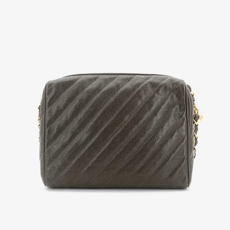 jr920-chanel-vintage-dark-green-caviar-leather-embossed-logo-camera-bag