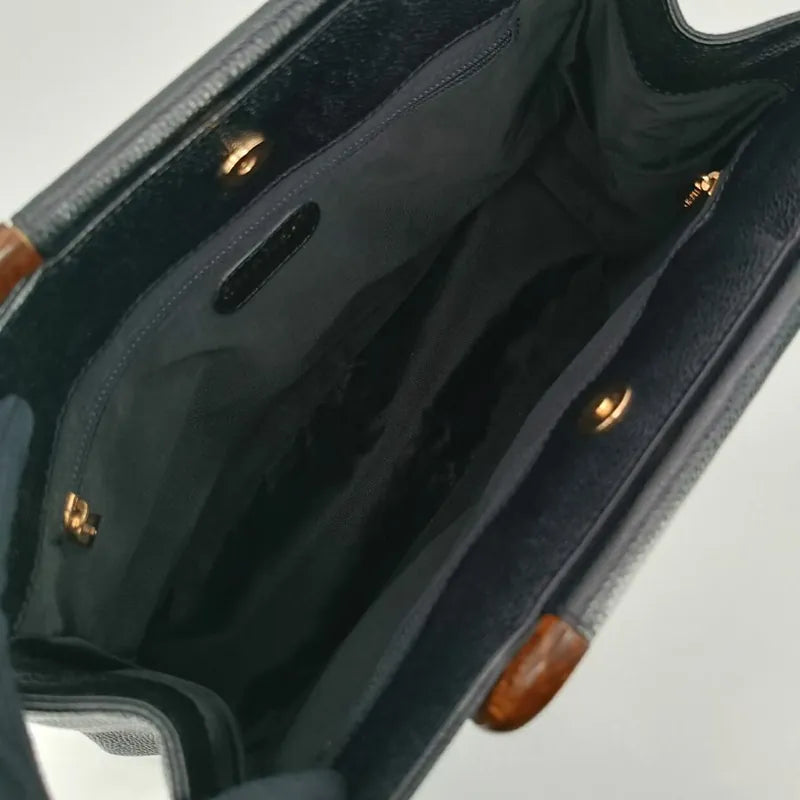 ra481-chanel-vintage-black-caviar-leather-wood-handle-handbag