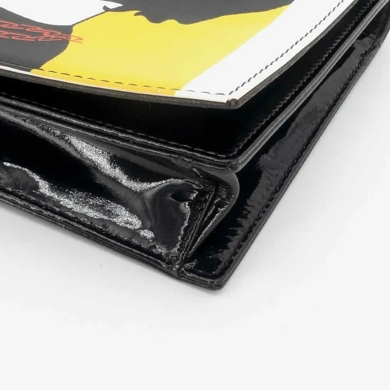 c241-chanel-black-patent-leather-handbag