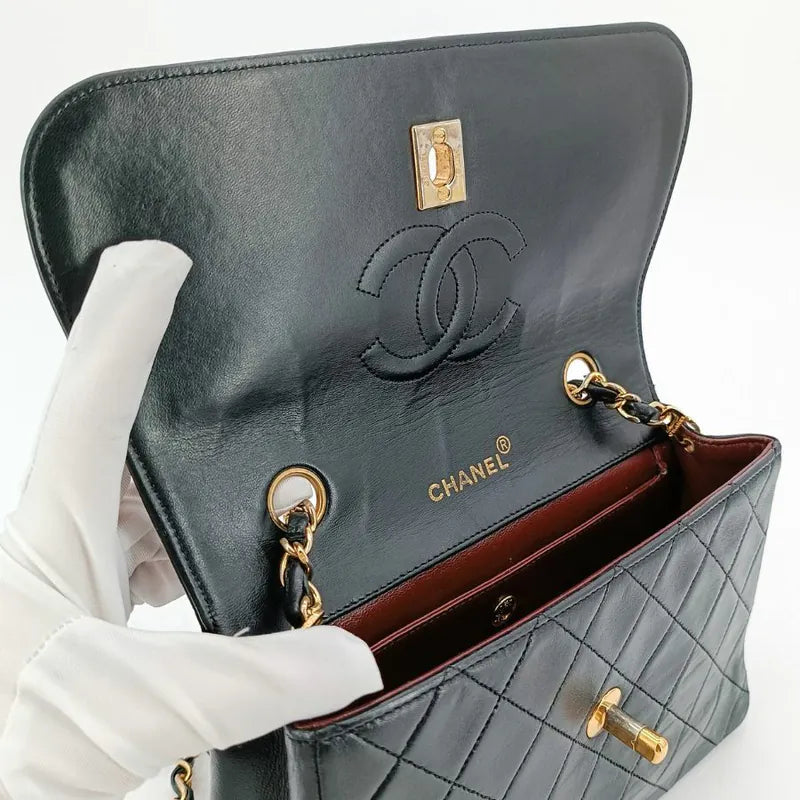 ra954-chanel-vintage-black-lambskin-quilted-flap-bag