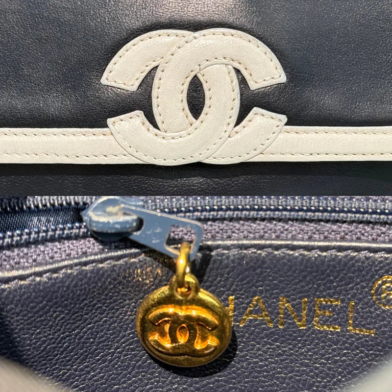 rb795-chanel-vintage-white-navy-lambskin-gold-chain-camera-bag