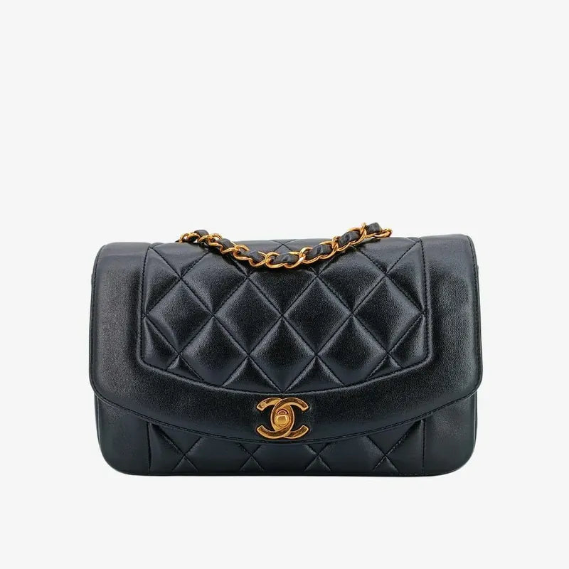 js681-chanel-vintage-black-lambskin-22cm-diana-flap-bag