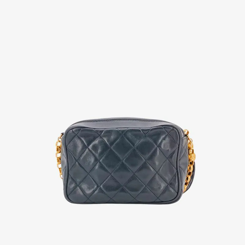 rb526-chanel-vintage-navy-lambskin-gold-chain-camera-bag