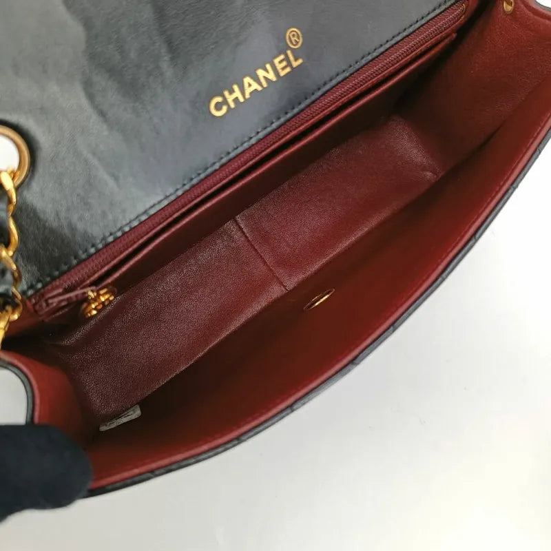 ra221-chanel-vintage-black-lambskin-quilted-flap-bag