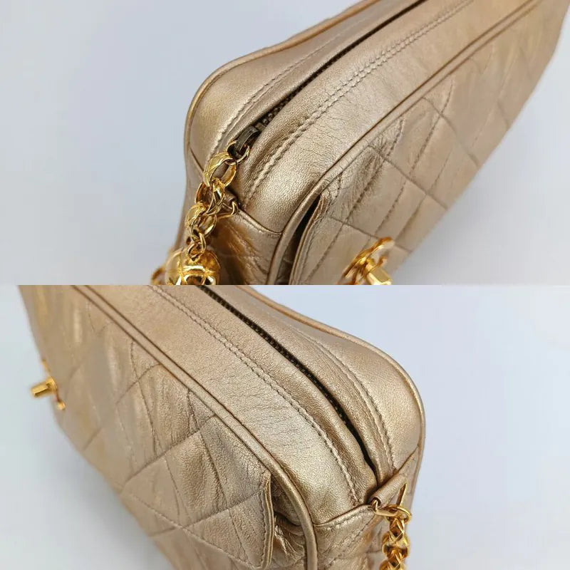 c462-chanel-vintage-gold-lambskin-gold-chain-camera-bag