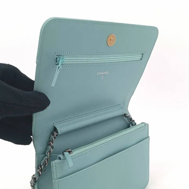 c313-chanel-light-green-calfskin-gabrielle-wallet-on-chain